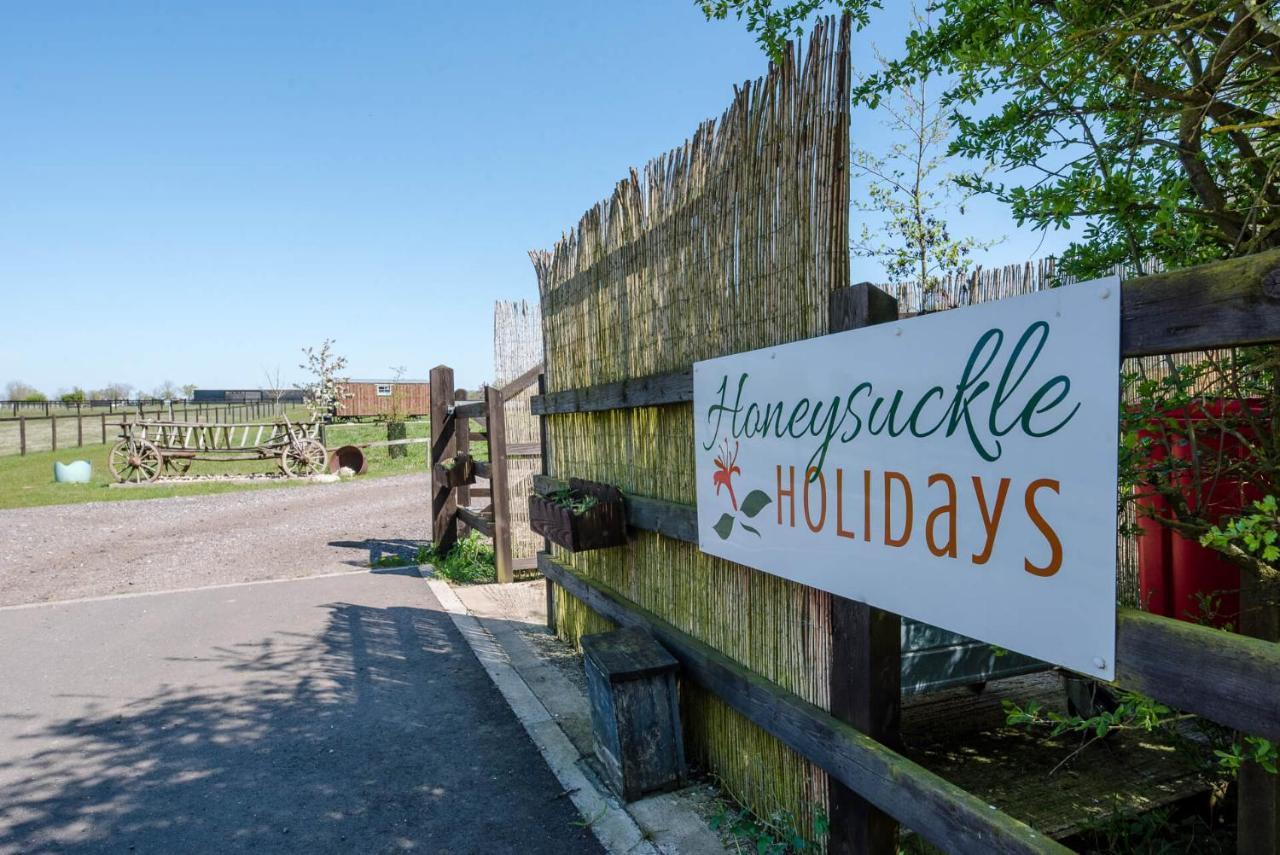 Honeysuckle Farm Holidays By Stay In Suffolk, Monk Soham 伍德布里奇 外观 照片